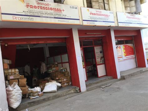 professional courier office near me.